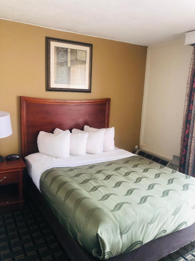 Quail Inn And Suites - شاطئ ميرتل المظهر الخارجي الصورة