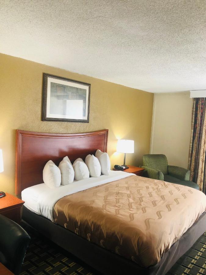 Quail Inn And Suites - شاطئ ميرتل المظهر الخارجي الصورة