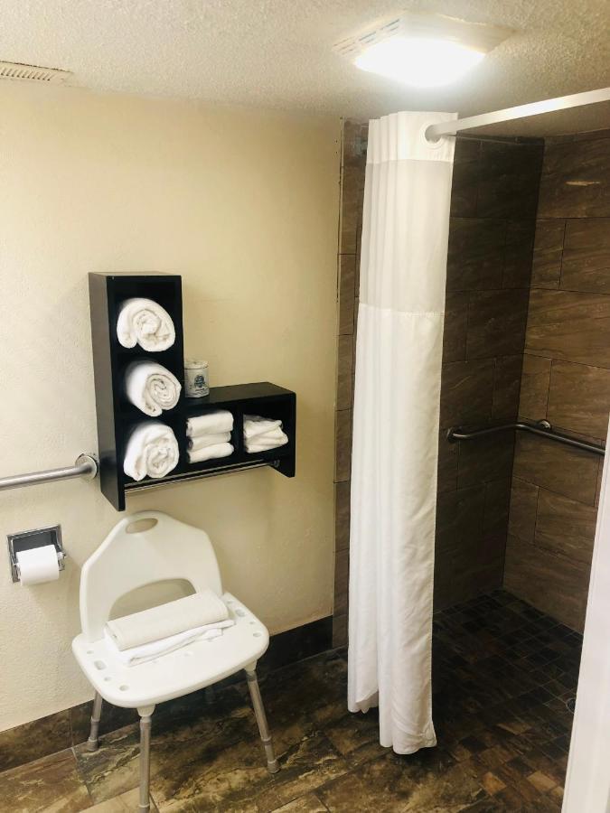 Quail Inn And Suites - شاطئ ميرتل المظهر الخارجي الصورة
