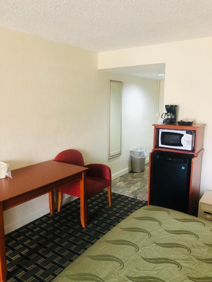 Quail Inn And Suites - شاطئ ميرتل المظهر الخارجي الصورة