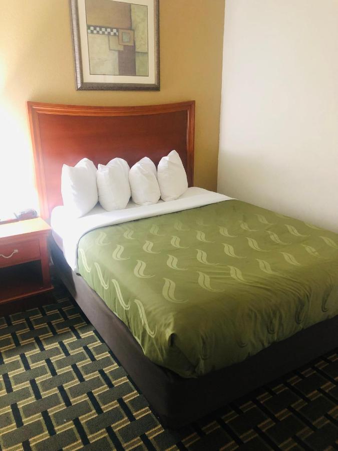 Quail Inn And Suites - شاطئ ميرتل المظهر الخارجي الصورة