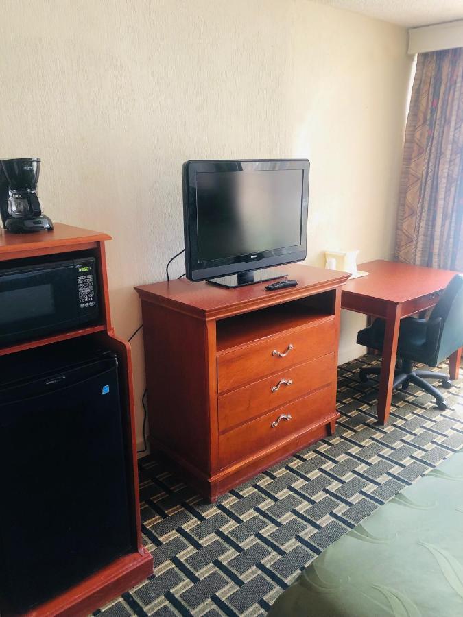 Quail Inn And Suites - شاطئ ميرتل المظهر الخارجي الصورة