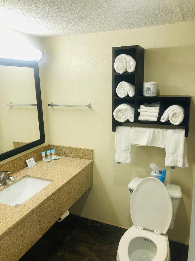 Quail Inn And Suites - شاطئ ميرتل المظهر الخارجي الصورة