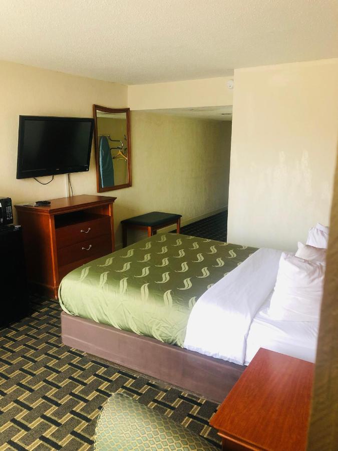 Quail Inn And Suites - شاطئ ميرتل المظهر الخارجي الصورة